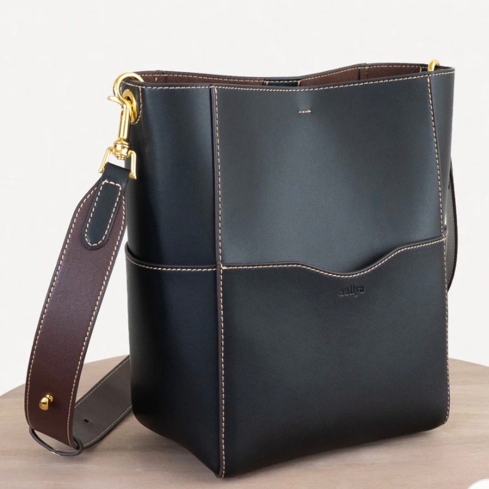 AALLYN Jordan Bucket Bag — Stylish Everyday Leather Tote